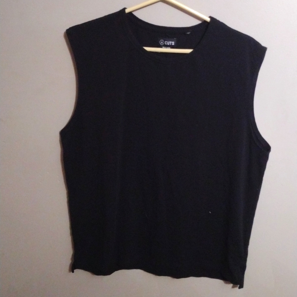 CUTS Clothing Men's Curve-Hem sz XL